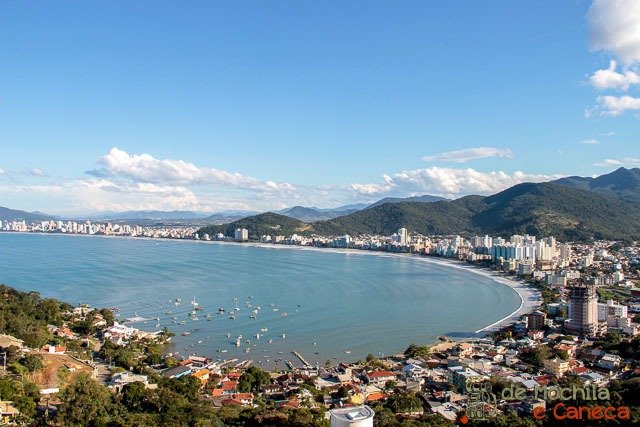 Vista panorâmica de Itapema a partir do Mirante do Encanto.