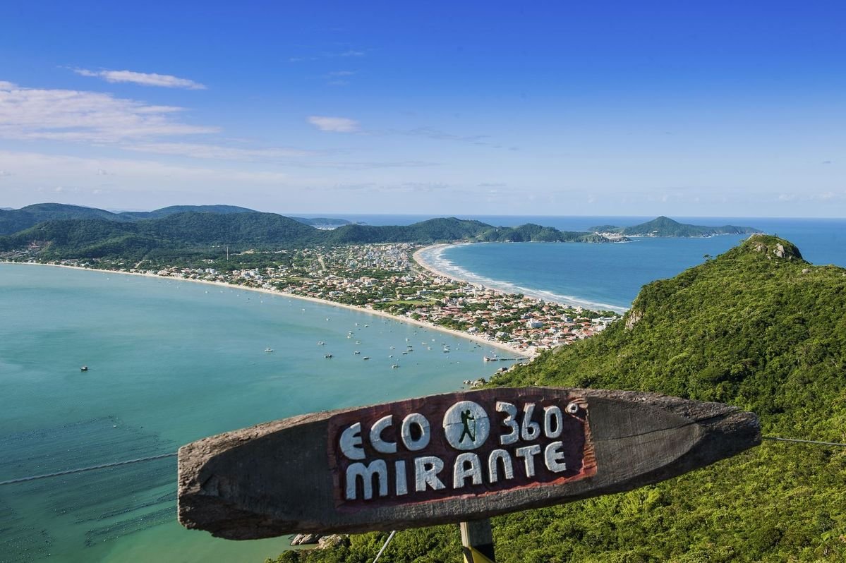 Vista do litoral a partir do Mirante Eco 360 graus.